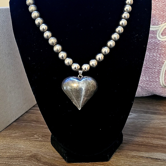 Heart Necklace - Picture 2 of 3